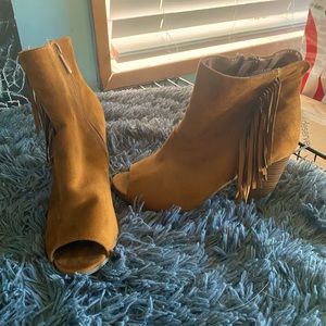 Breckelle’s Sabrina open toe booty with Fringe - Size 8 1/2